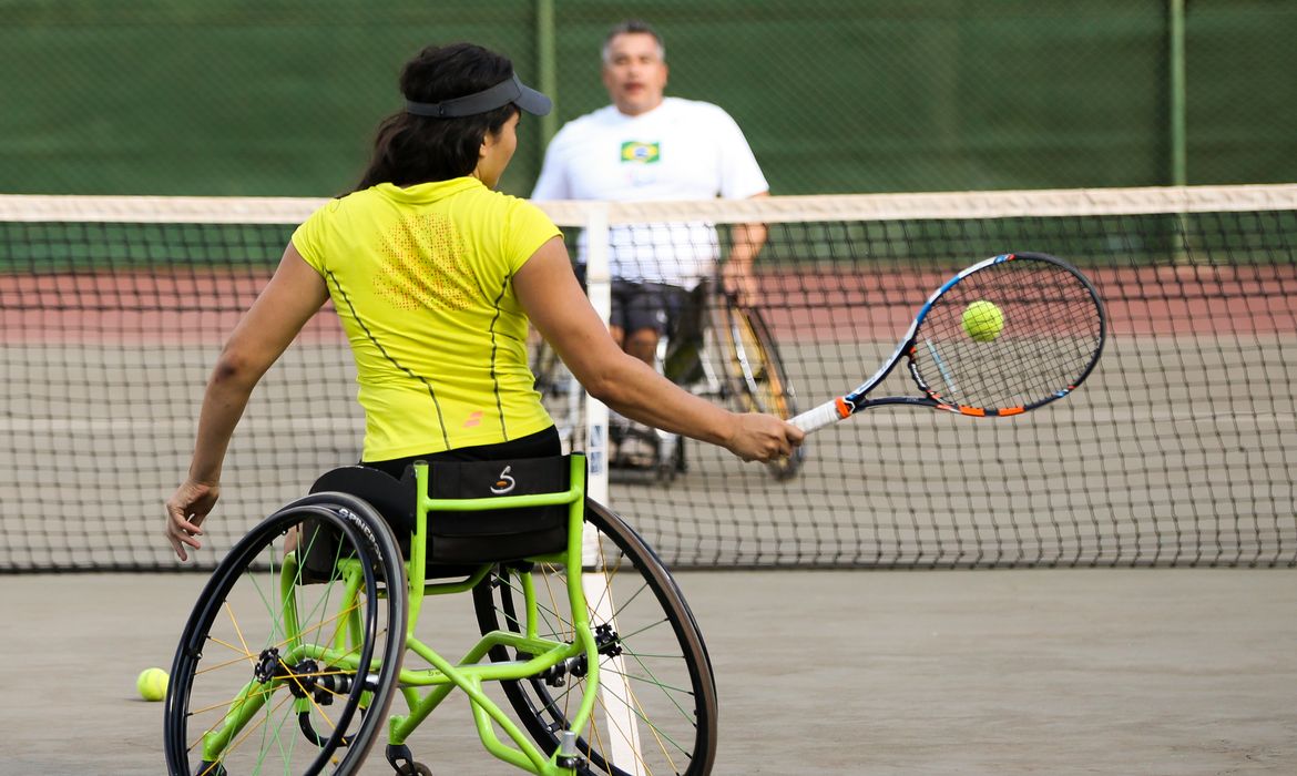 Brasília oferece quadras públicas para jogadores de tênis