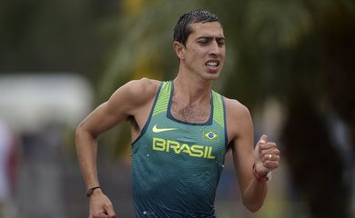 Caio Bonfim é ouro na prova de 20 km do Grande Prêmio Internacional de Marcha Atlética na República Tcheca