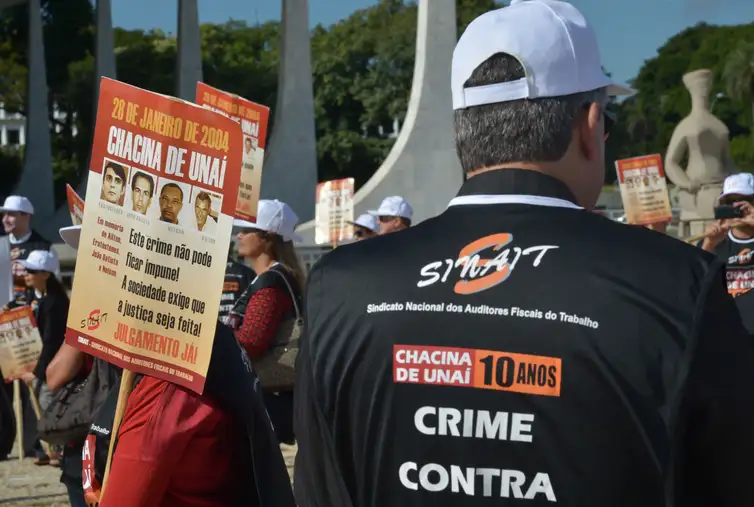 Wilson Dias/Agência Brasil Brasília – No Dia Nacional de Combate ao Trabalho Escravo, ato público em frente ao Supremo Tribunal Federal (STF), lembra 10 anos da Chacina de Unaí (Wilson Dias/Agência Brasil)