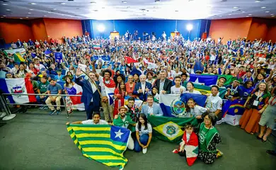 Presidente da República, Luiz Inácio Lula da Silva, durante VI Conferência Nacional Infantojuvenil pelo Meio Ambiente (CNIJMA). Centro Técnico Educacional da CNTI, Luziânia - GO.

Foto: Ricardo Stuckert / PR