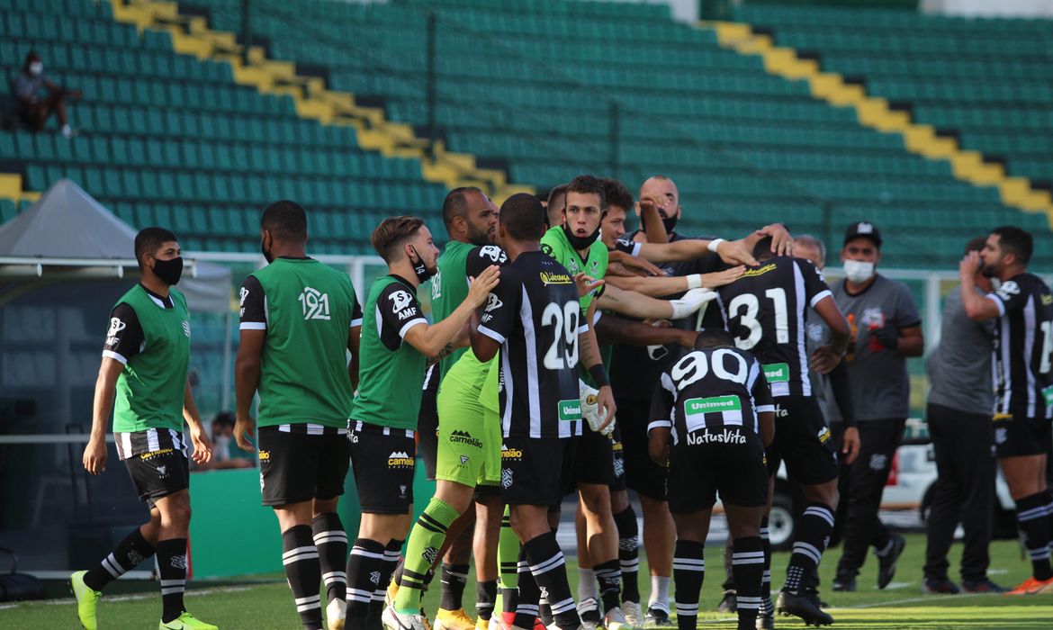 Série B: Figueirense Vence Brasil De Pelotas E Deixa Z-4