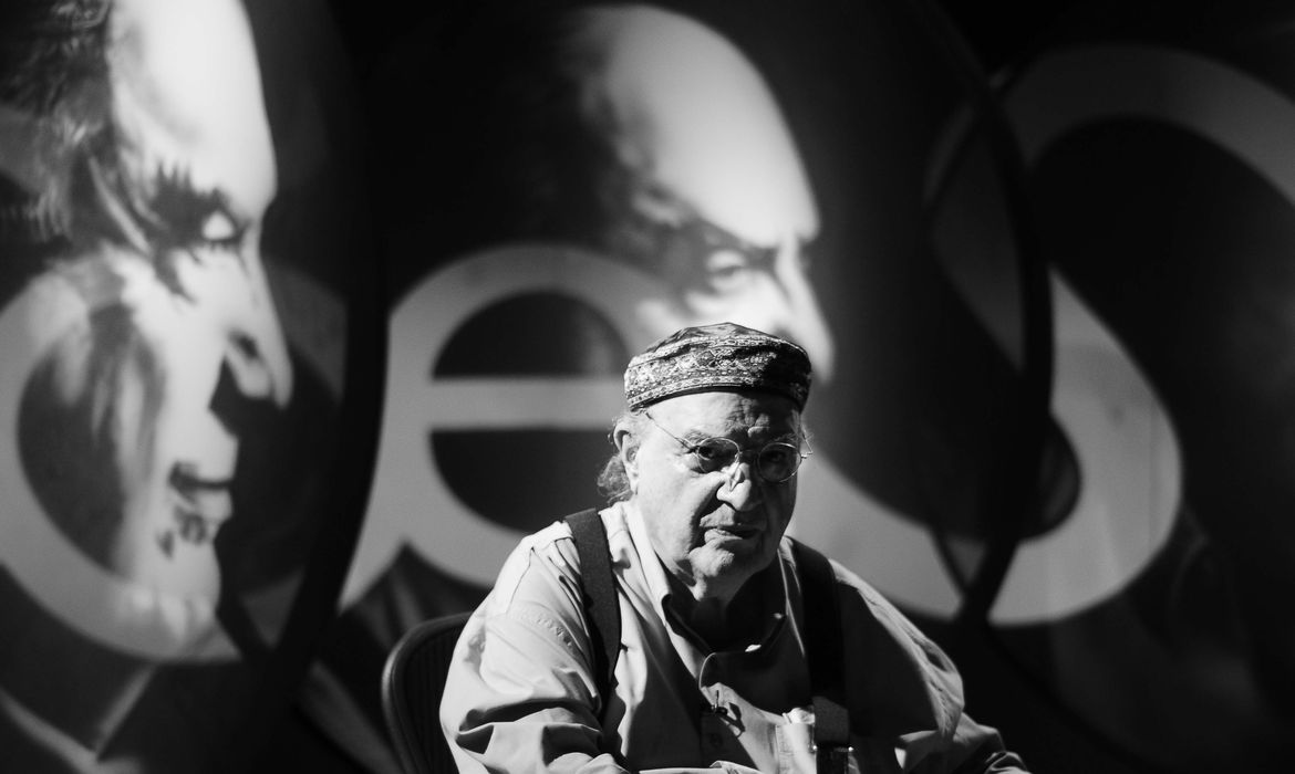  Antônio Abujamra