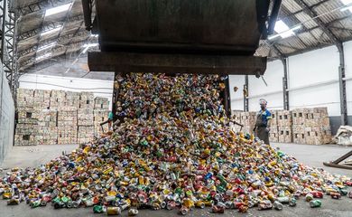 Reciclagem de latas de alumínio