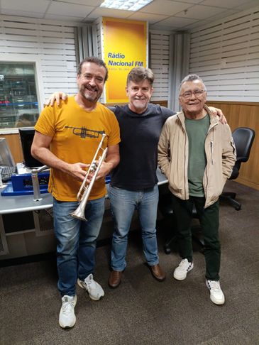 Trompetista Silvério Pontes e violonista Manassés de Sousa/Denise Oliveira - Produção Rádio Nacional FM Trompetista Silvério Pontes e violonista Manassés de Sousa