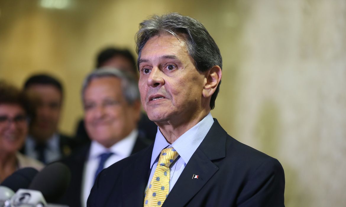 Brasília - Presidente Nacional do PTB, Roberto Jefferson, fala à imprensa após reunião com o presidente Michel Temer, no Palácio do Planalto (Valter Campanato/Agência Brasil)