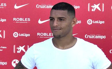 Brasileiro Diego Carlos, do Sevilla, é apontado por jornais espanhois como melhor zagueiro da Espanha