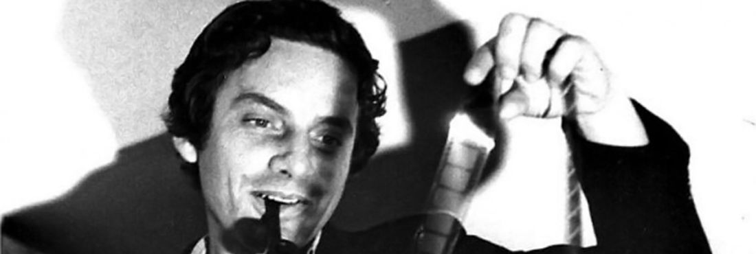O diretor Rogério Sganzerla se tornou conhecido com seu primeiro filme: O Bandido da Luz Vermelha
