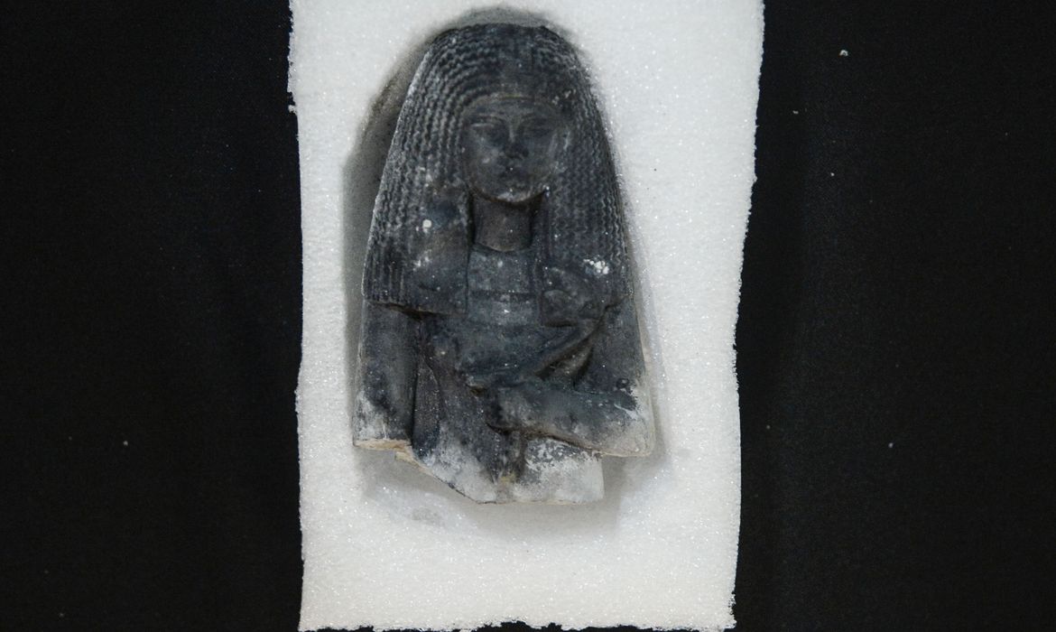 Museu Nacional apresenta peças da coleção egípcia resgatadas dos escombros da instituição. 