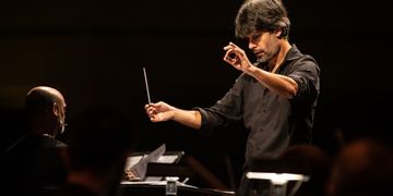 Felipe Prazeres é o novo maestro titular da Orquestra do Theatro Municipal