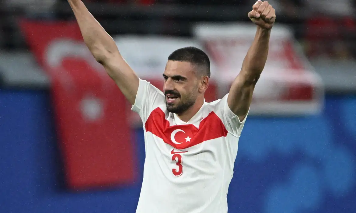 Merih Demira celebra gol da Turquia contra Áustria
 2/7/2024   REUTERS/Annegret Hilse