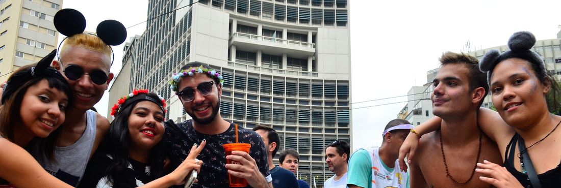 Bloco do Desmanche atraiu cerca de cem mil foliões, segundo organizadores
