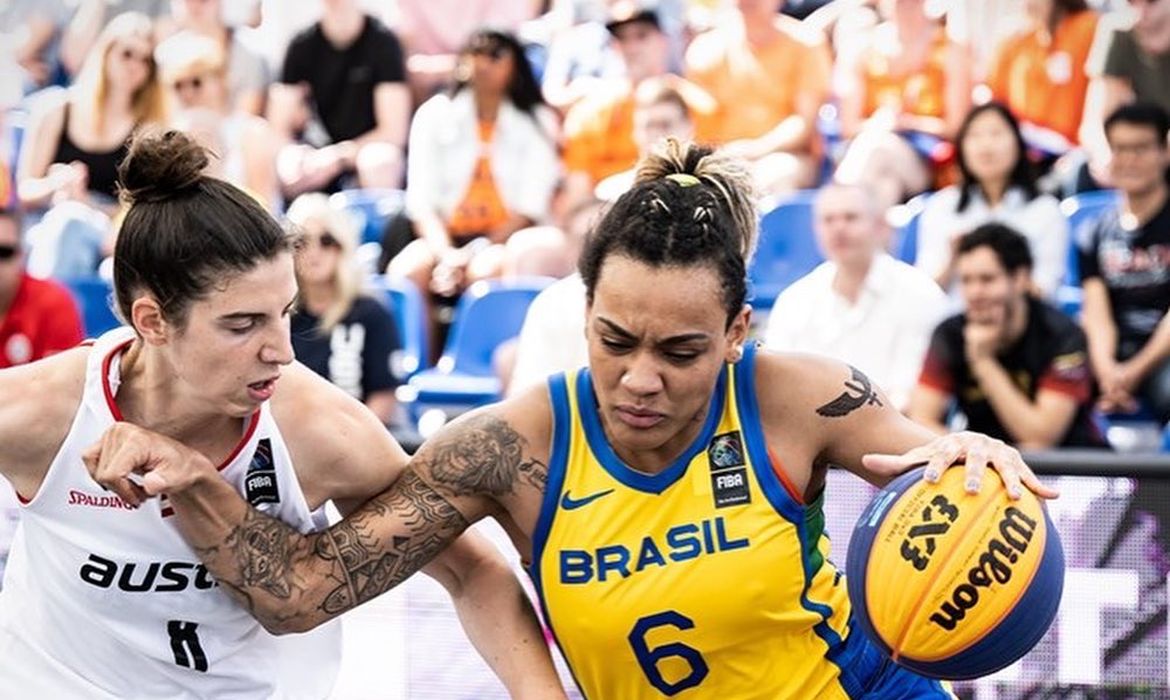 Seleção brasileira de basquete 3x3 durante os Jogos Mundia…