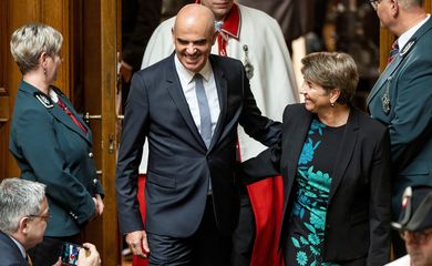 Swiss parliament elects new cabinet members