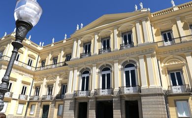 Fachada recuperada do Museu Nacional após quatro anos do incêndio. Universidade Federal do Rio de Janeiro (UFRJ) apresenta um  balanço das obras de reconstrução do Museu Nacional e a programação do bicentenário da independência. 