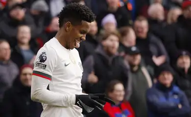 Estevão comemora gol marcado com a camisa do Chelsea contra o Crystal Palace pelo Campeonato Inglês
25/01/2026 Action Images via Reuters/Andrew Couldridge
