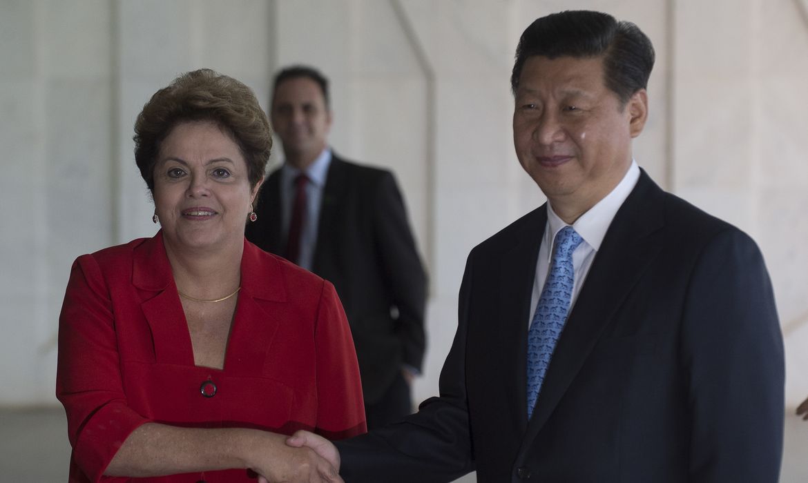 A Presidente Dilma Rousseff recebe o Presidente da China, Xi Jinping, no Palácio do Itamaraty  (Marcelo Camargo/Agência Brasil)