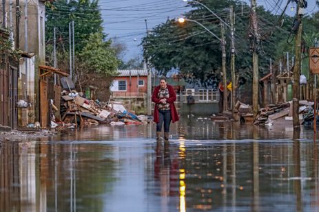 Porto Alegre (RS), 19/06/2024 - Rua alagada na Vila da Paz após chuvas e novos alagamentos. Foto: Bruno Peres/Agência Brasil