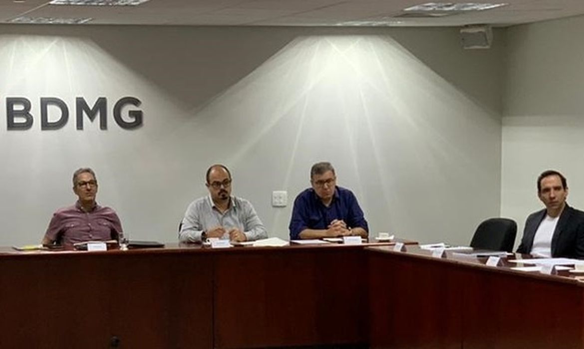 O governador Romeu Zema se reuniu, neste sábado (14), em Belo Horizonte, com o seu secretariado para discutir medidas de prevenção contra o novo coronavírus
