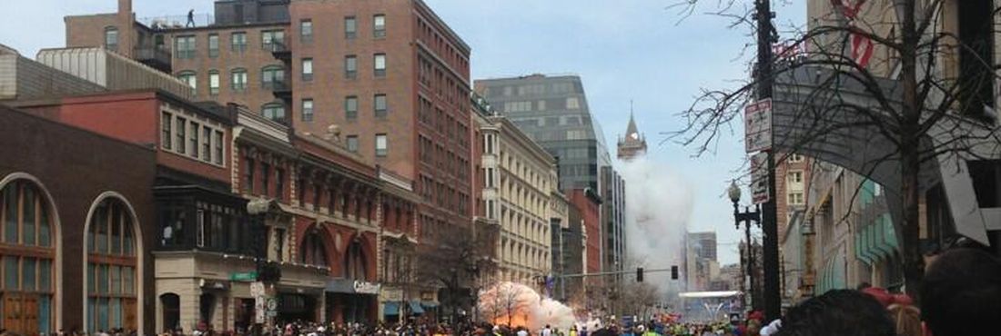 Explosão na linha de chegada da maratona de Boston