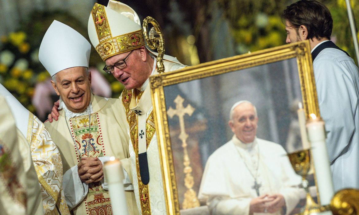 Cardinal Timothy Dolan celebrates Mass for Pope Francis at St. Patrick's Cathedral in Manhattan in New York City, U.S. April 22, 2025. Reuters/Eduardo Munoz/Proibida reprodução