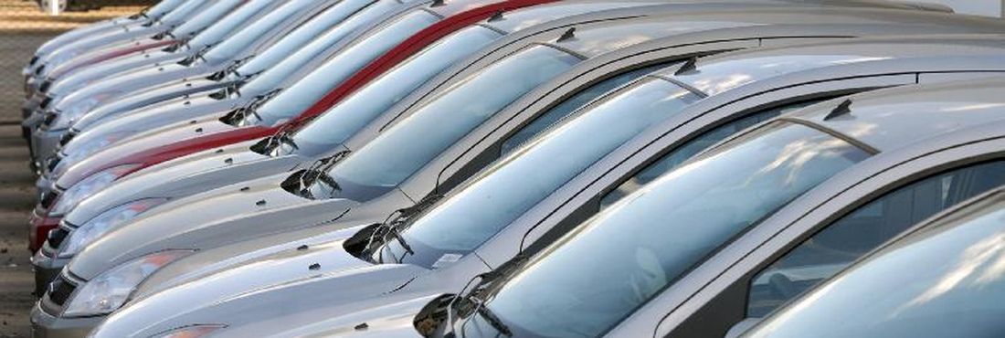 Com IPI menor, venda de automóveis em julho bate recorde