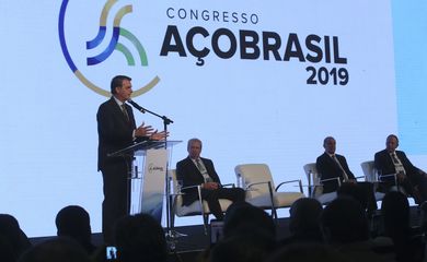 O presidente Jair Bolsonaro, participa  do Congresso Aço Brasil 2019.