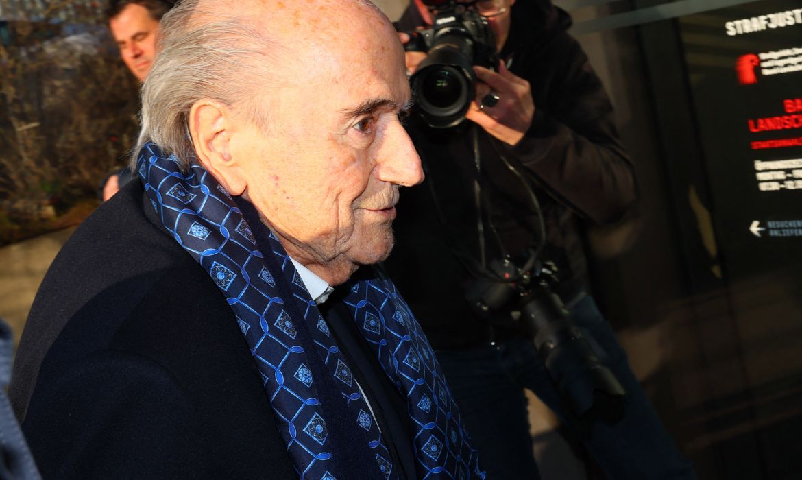 Soccer Football - Former soccer officials Sepp Blatter and Michel Platini appeal corruption charges in Swiss trial - Muttenz, Switzerland - March 3, 2025 Former FIFA President Sepp Blatter arrives at the tribunal for his appeal on corruption charges REUTERS/Denis Balibouse