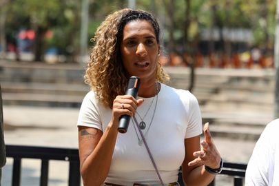 Rio de Janeiro (RJ), 14/03/2025 – A ministra da Igualdade Racial, Anielle Franco fala durante ato em memória de sua irmã, Marielle Franco, na Praça Mário Lago, no centro do Rio de Janeiro. Foto: Tomaz Silva/Agência Brasil