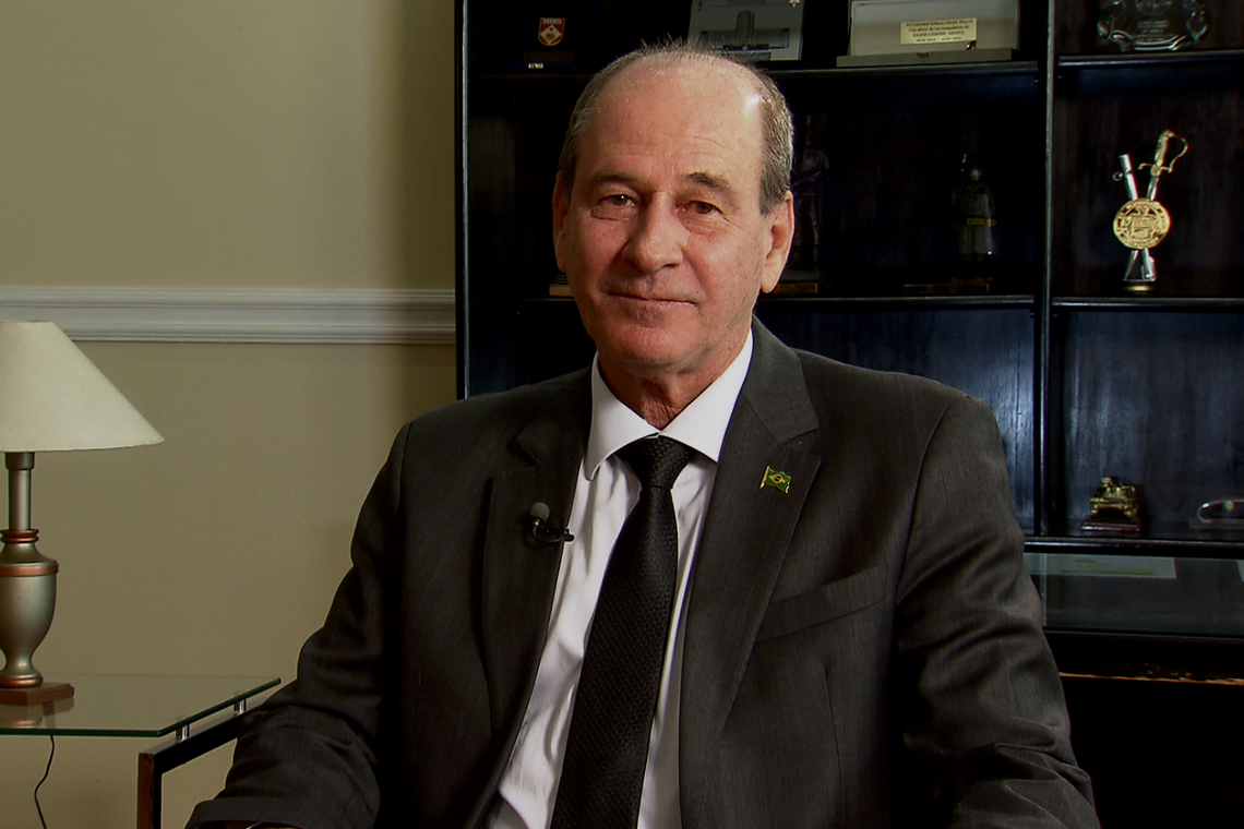 Jornalista Roseann Kennedy entrevista ministro da Defesa, general Fernando Azevedo e Silva
