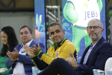 Os ministros da Cidadania, Ronaldo Bento, e da Educação, Victor Godoy, na abertura dos Jogos Escolares Brasileiros 2022 (JEBs 2022), na Arena da Juventude, em Deodoro.