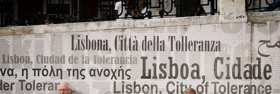 Portugal O relatório assinala que a população estrangeira (principalmente a brasileira) foi fundamental para que Portugal tivesse crescimento demográfico nos últimos dez anos.