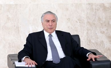 Brasília - O presidente interino Michel Temer participa de cerimônia de recebimento de credenciais de embaixadores estrangeiros residentes em Brasília (Wilson Dias/Agência Brasil)