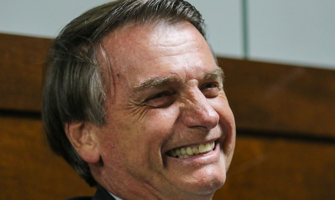 O presidente Jair Bolsonaro durante posse do presidente da Embratur, Gilson Machado Neto.  