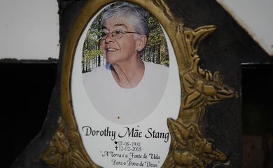Completam dez anos do assassinato da missionária norte-americana Dorothy Stang. Na foto, o túmulo de Dorothy Stang, em Anapu (Tomaz Silva/Agência Brasil)