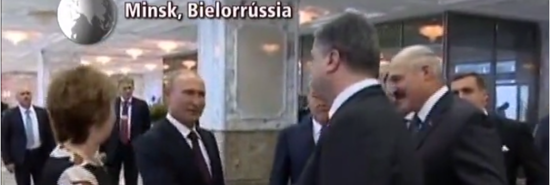 Presidentes da Ucrânia e da Rússia apertam as mãos na Bielorrússia