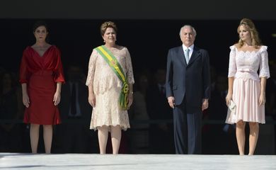 A presidenta Dilma Rousseff e o vice, Michel Temer, durante cerimônia de posse no Palácio do Planalto (José Cruz/Agência Brasil)