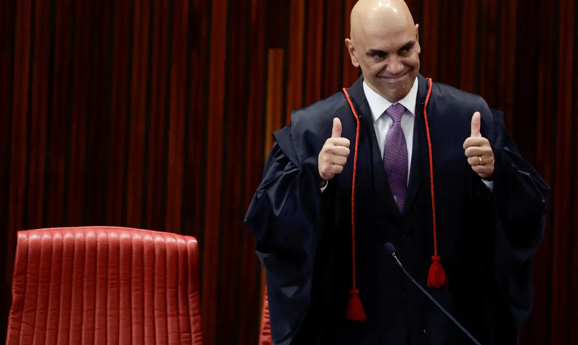 Alexandre de Moraes, President of Brazil's Superior Electoral Court, gestures during the confirmation of Brazilian President-elect Luiz Inacio Lula da Silva's victory in the recent presidential election, in Brasilia, Brazil December 12, 2022. REUTERS/Ueslei Marcelino