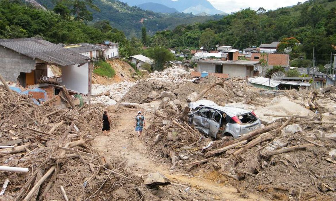 deslizamentos de terra no Rio