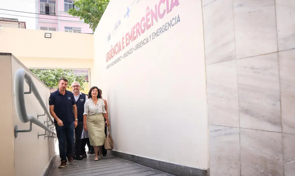 Rio de Janeiro (RJ), 07/02/2025 - A ministra da saúde, Nísia Trindade, durante visita ao hospital federal do Andaraí. Foto: Walterson Rosa/MS