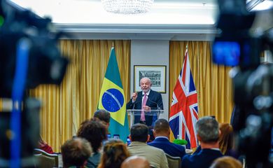 Londres, Inglaterra, 06.05.2023 – 06.05.2023 - Presidente da República, Luiz Inácio Lula da Silva, faz declaração à imprensa após a coroação do Rei Charles III. Londres - Inglaterra. Foto: Ricardo Stuckert/PR