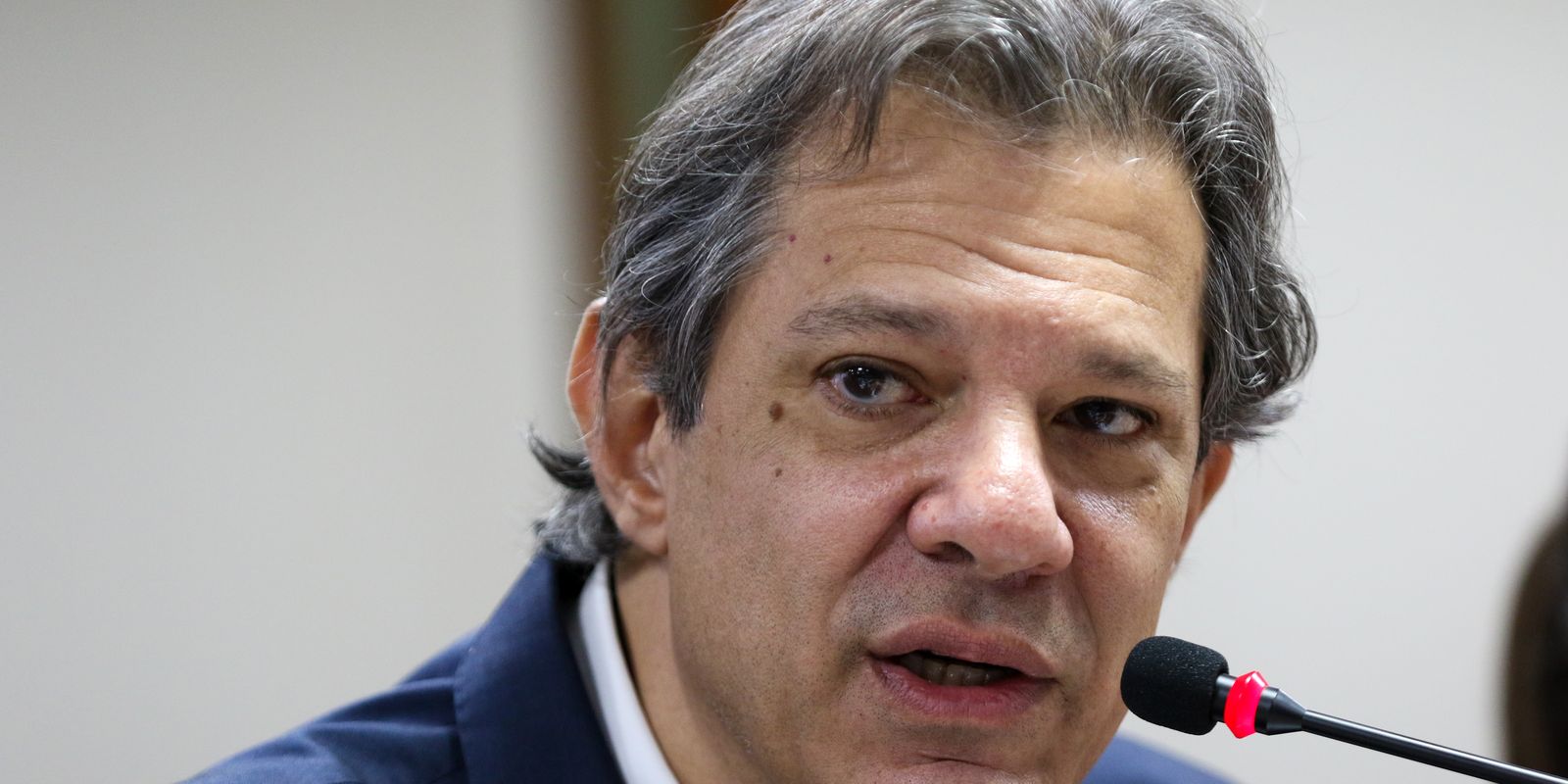 Haddad diz que continuará a buscar déficit zero em 2024