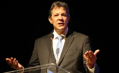 Brasília (DF) 20/08/2025 - O ministro da Fazenda, Fernando Haddad, fala durante palestra de abertura do 1º Seminário de Governança, Riscos, Controle e Integridade (GRCI), no Centro Cultural Banco do Brasil (CCBB). O objetivo do encontro é discutir, ao longo de dois dias, os desafios e as oportunidades na consolidação de uma gestão pública cada vez mais íntegra, eficiente e orientada à geração de valor público. Participam especialistas, autoridades e profissionais de referência no setor público e privado. Foto: Valter Campanato/Agência Brasil