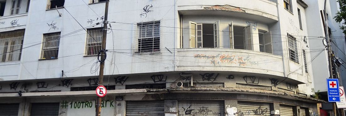 Famílias que ocuparam prédio no Flamengo, zona sul do Rio, agora estão em imóvel na Lapa, centro da cidade 