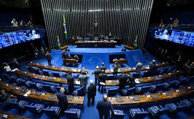 Brasília - Senado realiza sessão para votar o Programa Especial de Regularização Tributária, o novo Refis (Marcelo Camargo/Agência Brasil)