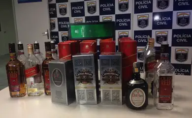 Polícia Civil de Pernambuco desarticula esquema de venda de bebidas falsificadas (Sumaia Villela/Agência Brasil)