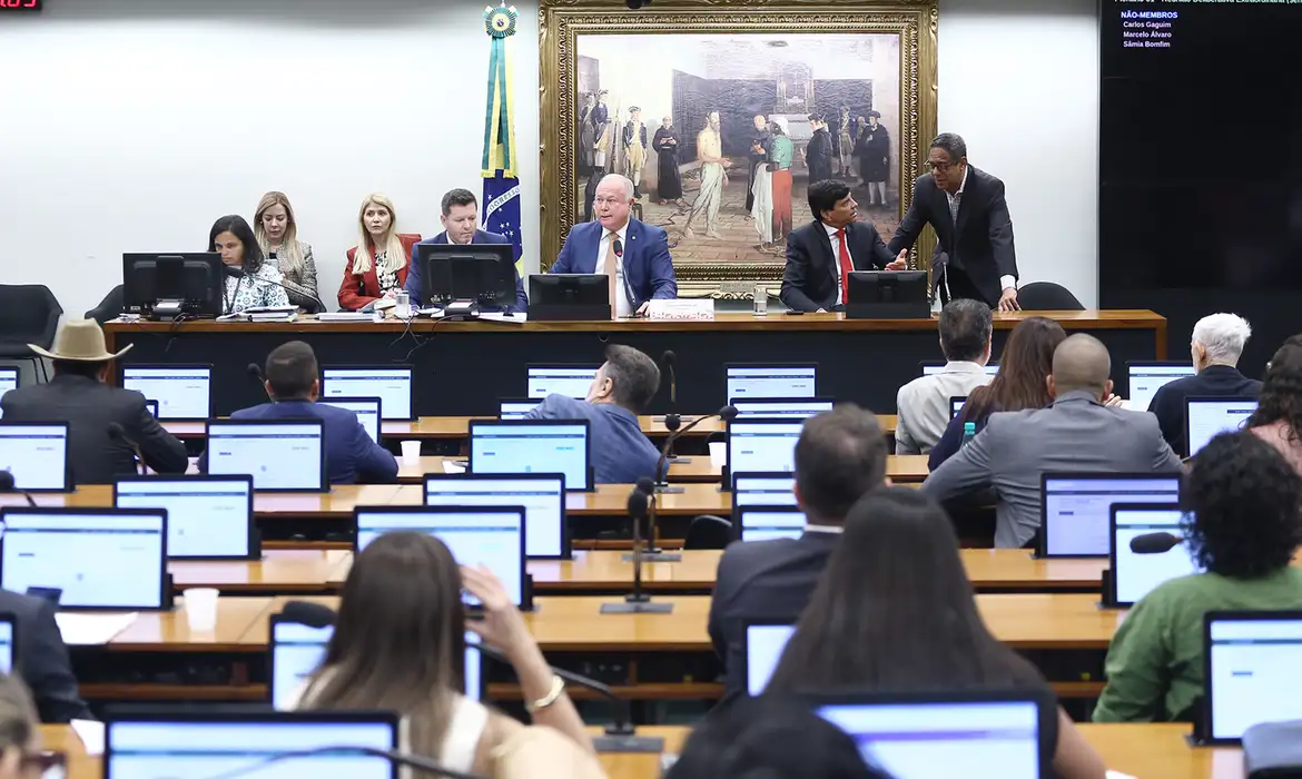 Brasília (DF) 13/08/2025 - Sessão da Comissão de Constituição e Justiça da Câmara dos Deputados. Foto: Vinicius Loures/Câmara dos Deputados