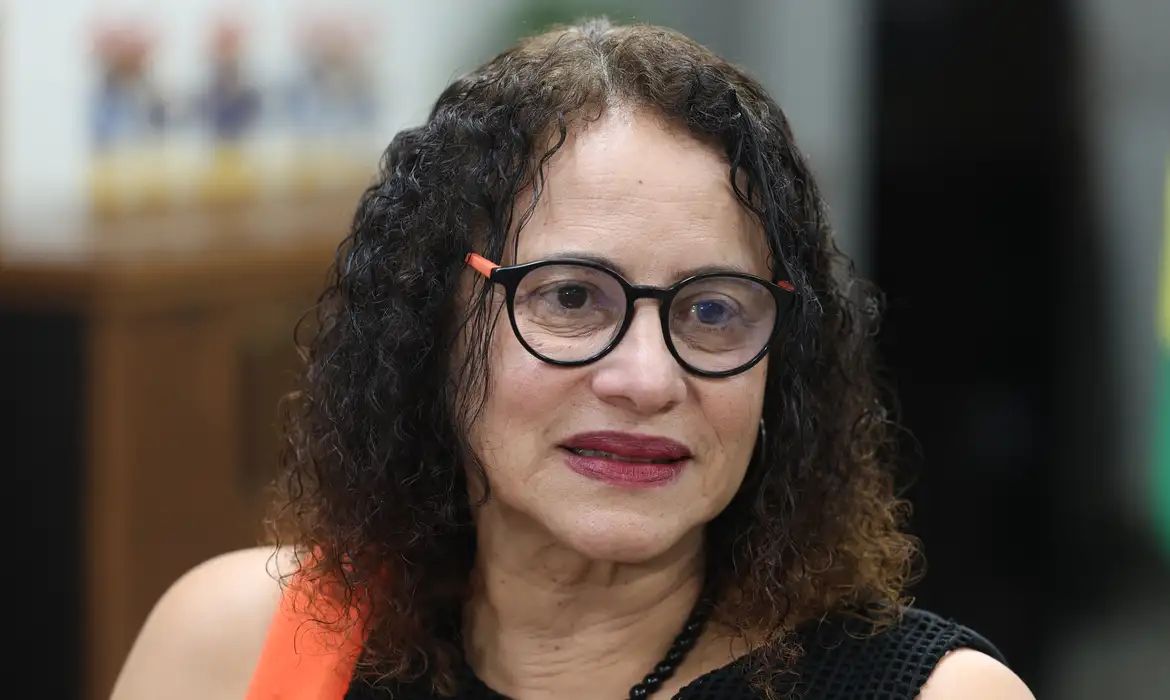 Valter Campanato/Agência Brasil Brasília (DF), 11/10/2025 – Ministra Luciana Santos (Ciência e tecnologia), fala sobre a nova vacina para Covid-19.
Foto: Valter Campanato/Agência Brasil