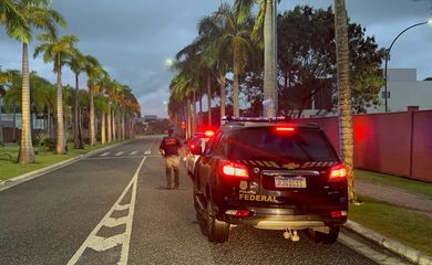 Operação da PF combate tráfico internacional de armas entre Miami e RJ