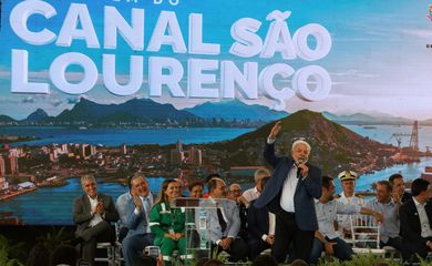 Niterói (RJ), 02/04/2024 - O presidente Lula fala durante cerimônia de anúncio de início das obras de dragagem do Canal de São Lourenço, no Porto de Niterói, centro da cidade. Foto: Tânia Rêgo/Agência Brasil