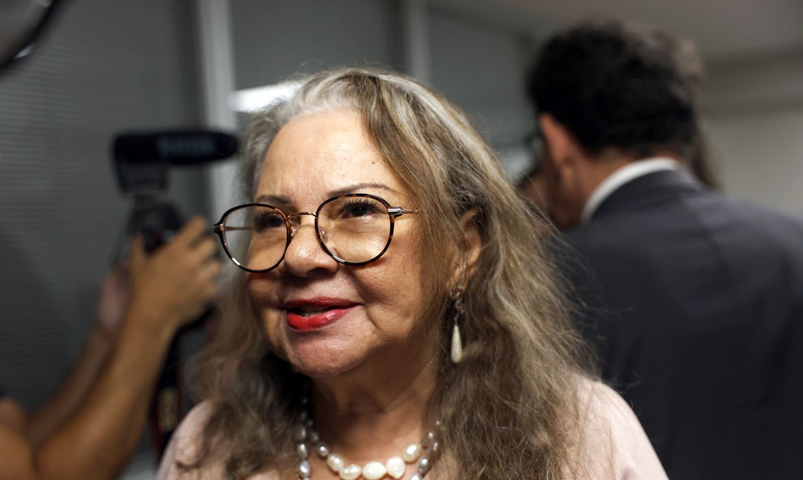 José Cruz/Agência Brasil Brasília (DF), 26/03/2025 - Ana Maria Lima de Oliveira Presidente da Comissão de Anistia, durante evento que o coletivo Filhos e Netos por Memória, Verdade e Justiça protocolam pedido de Anistia Coletiva em Brasília. Foto: José Cruz/Agência Brasil